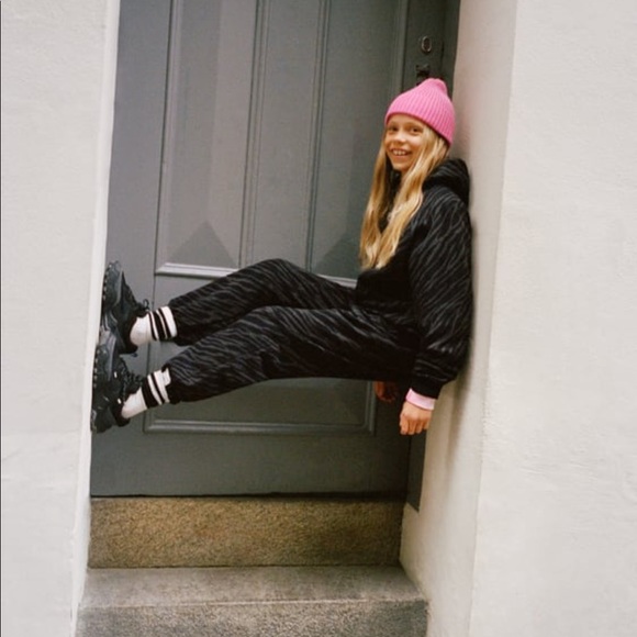 Zara zebra sweatpants NWT - Picture 3 of 5